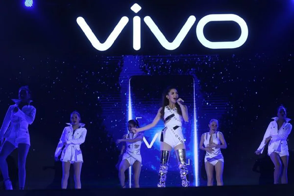 Vivo ควงแบรนด์แอมบาสเดอร์ "อั้ม พัชราภา" เปิดมิติใหม่ของการเซลฟี่ ด้วยสมาร์ทโฟนใหม่ล่าสุด V7+ ที่มาพร้อมกล้องหน้า 24 ล้านพิกเซล  และจุใจกับหน้าจอไร้ขอบ FullViewTM Display