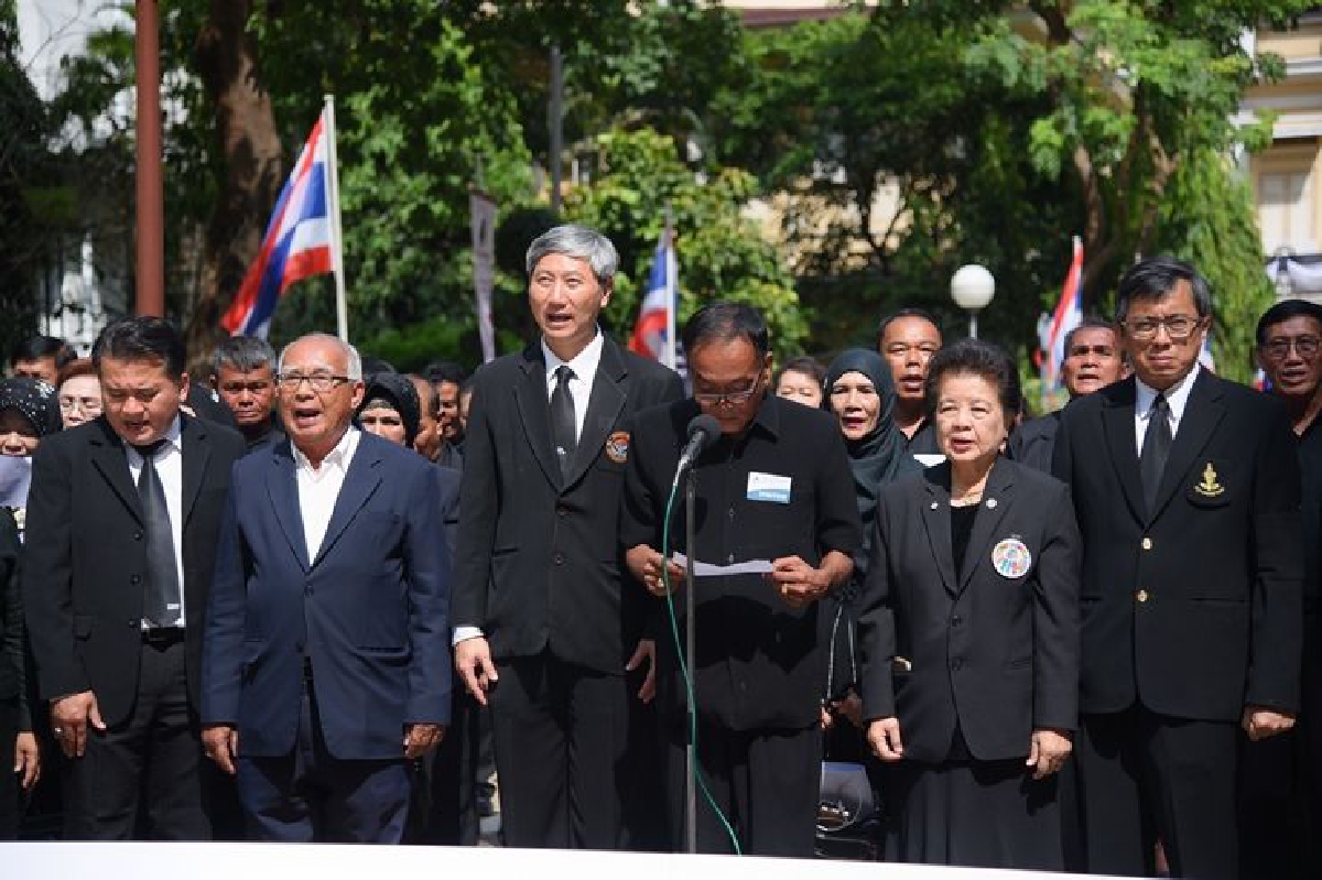 "อสม.- อสส."ชวนไทยเลิกบุหรี่ทำดีถวายพ่อ "อสม.- อสส."ชวนไทยเลิกบุหรี่ทำดีถวายพ่อ