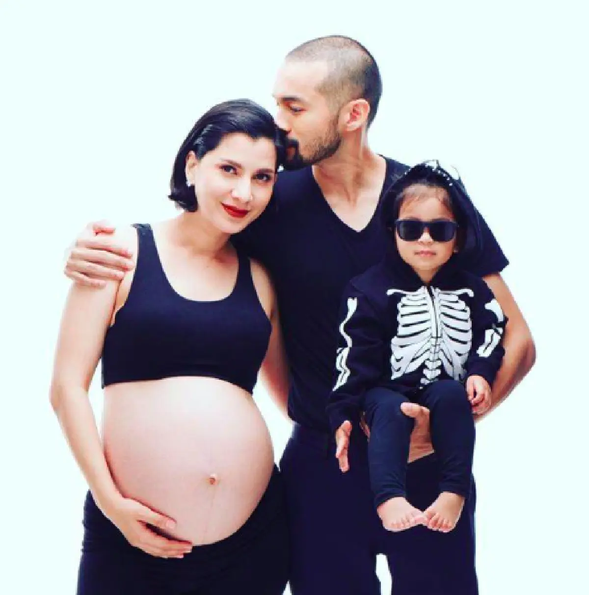 รวมภาพคุณแม่คนดัง ถ่ายแบบสุดแซ่บก่อนคลอดเบบี๋