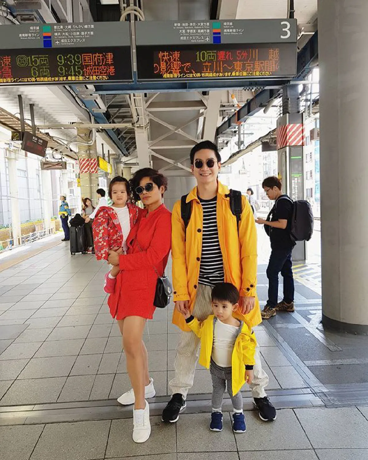 ดูปฏิกิริยา น้องอลิน-อลัน เที่ยวดิสนีย์แลนด์ครั้งแรก เด็กๆสนุกกันมาก