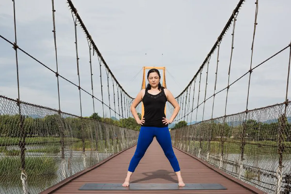 Yoga Pose for Office Workers  : Malasana (Garland Pose)