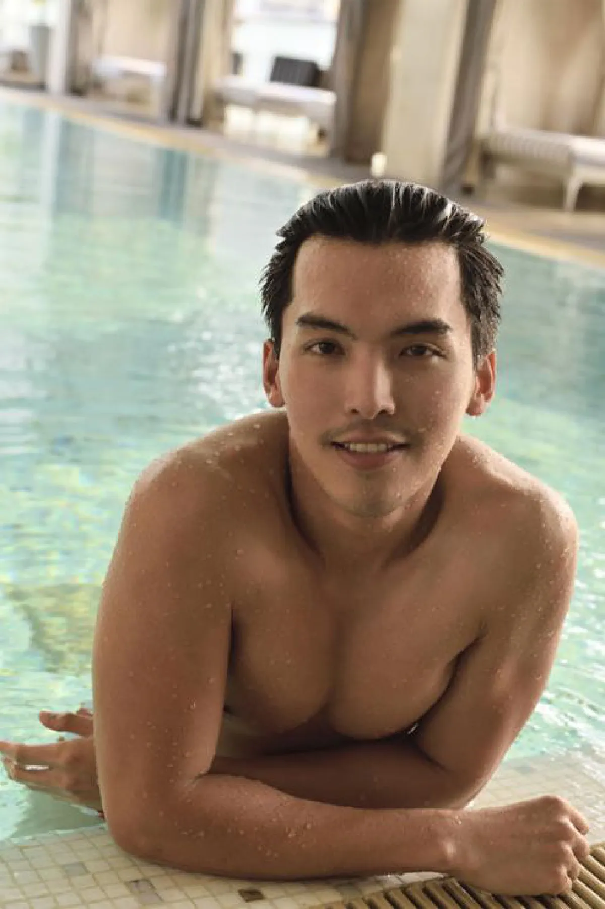 อภิวิชญ์ คุณาดิเรก ว่ายน้ำสร้างความฟิตแอนด์เฟิร์ม