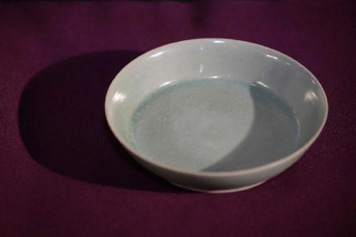 ถ้วยล้างพู่กันอายุพันปีของจีน เคาะราคาประมูลสูงถึง 1.2 พันล้านบาท