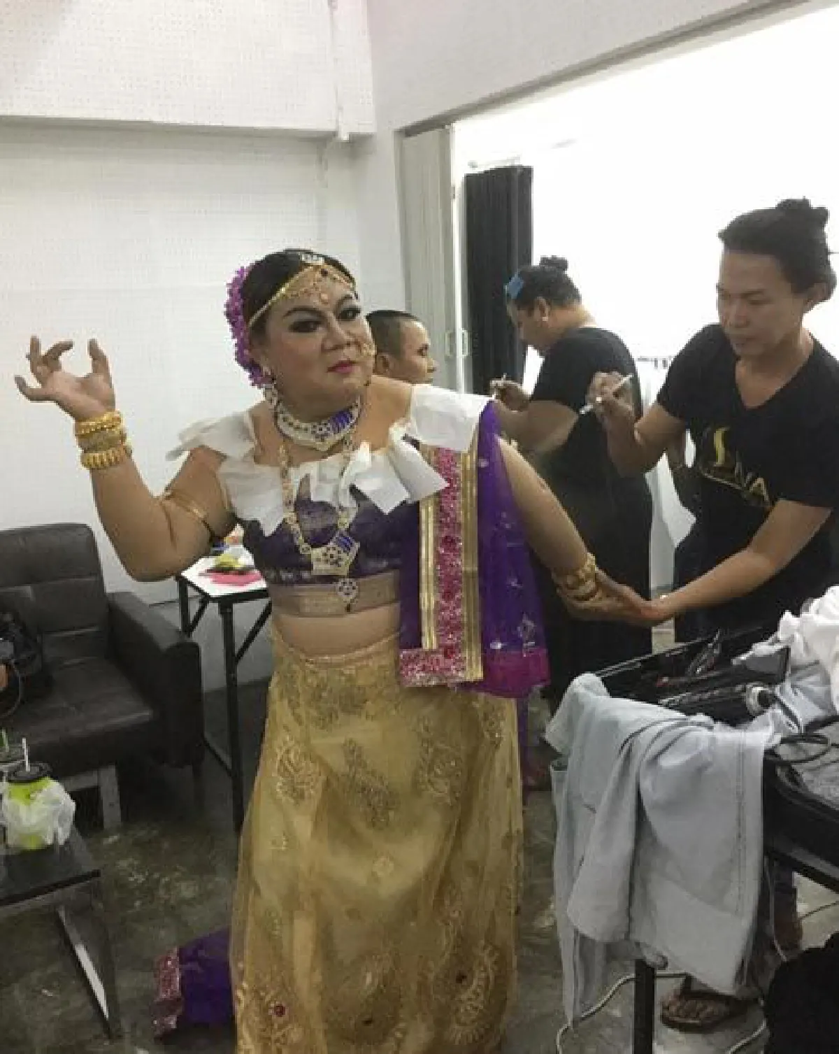 เปิดภาพงานแต่ง อ.ยิ่งศักดิ์ กับภรรยา ไม่ค่อยออกสื่อแต่ชีวิตคู่ยังแฮปปี้