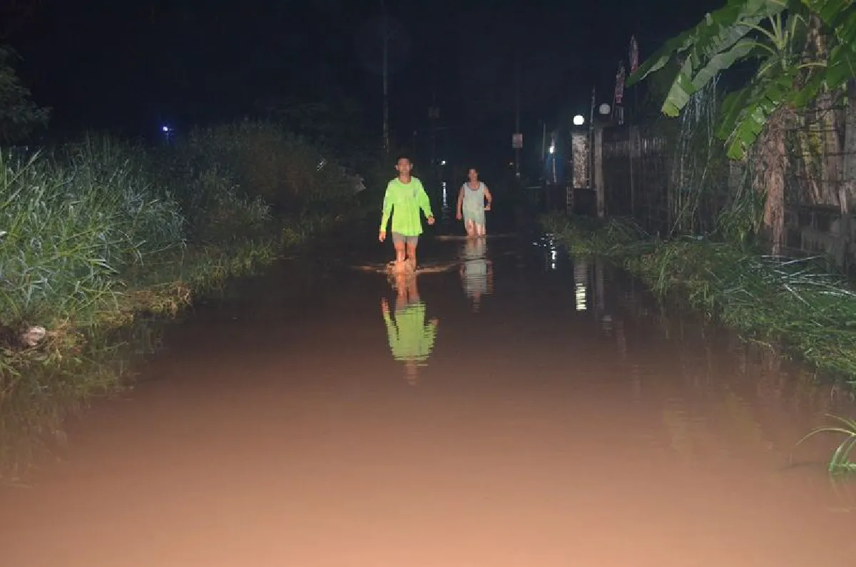 ฝนถล่มโคราชน้ำท่วมบ้าน200หลังคาเรือน