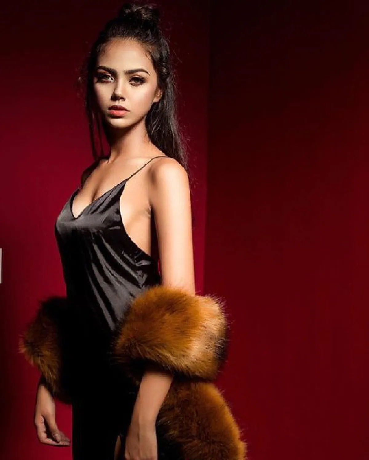 ซูมความแซ่บ! โดโรธี เพ็ทโซลด์ นางแบบสุดฮอตหวานใจ โจเซฟ