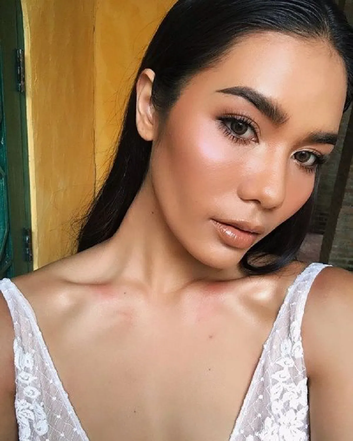 น้ำตาล ชลิตา แหวกอกลึก! ถ่ายแฟชั่นชุดเจ้าสาวสุดเซ็กซี่