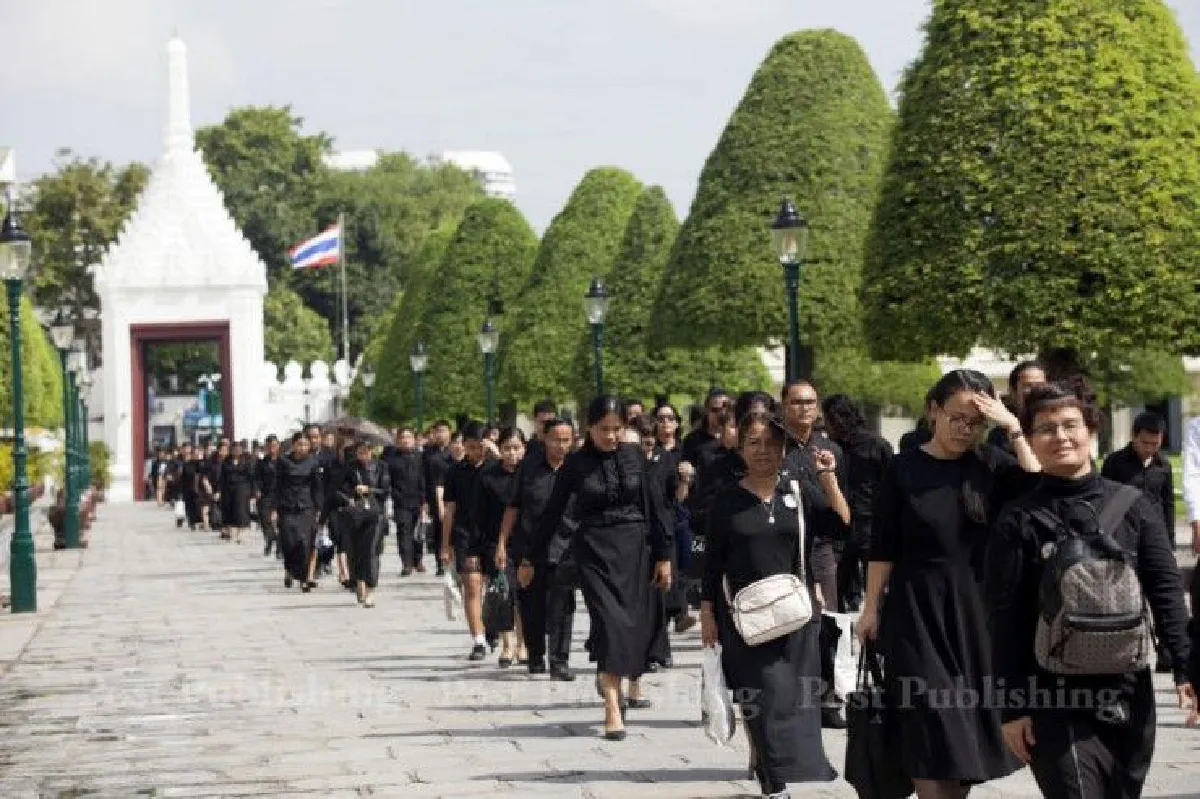 กราบพระบรมศพวันสุดท้ายแน่น ยอดสะสมในพื้นที่46,000คน