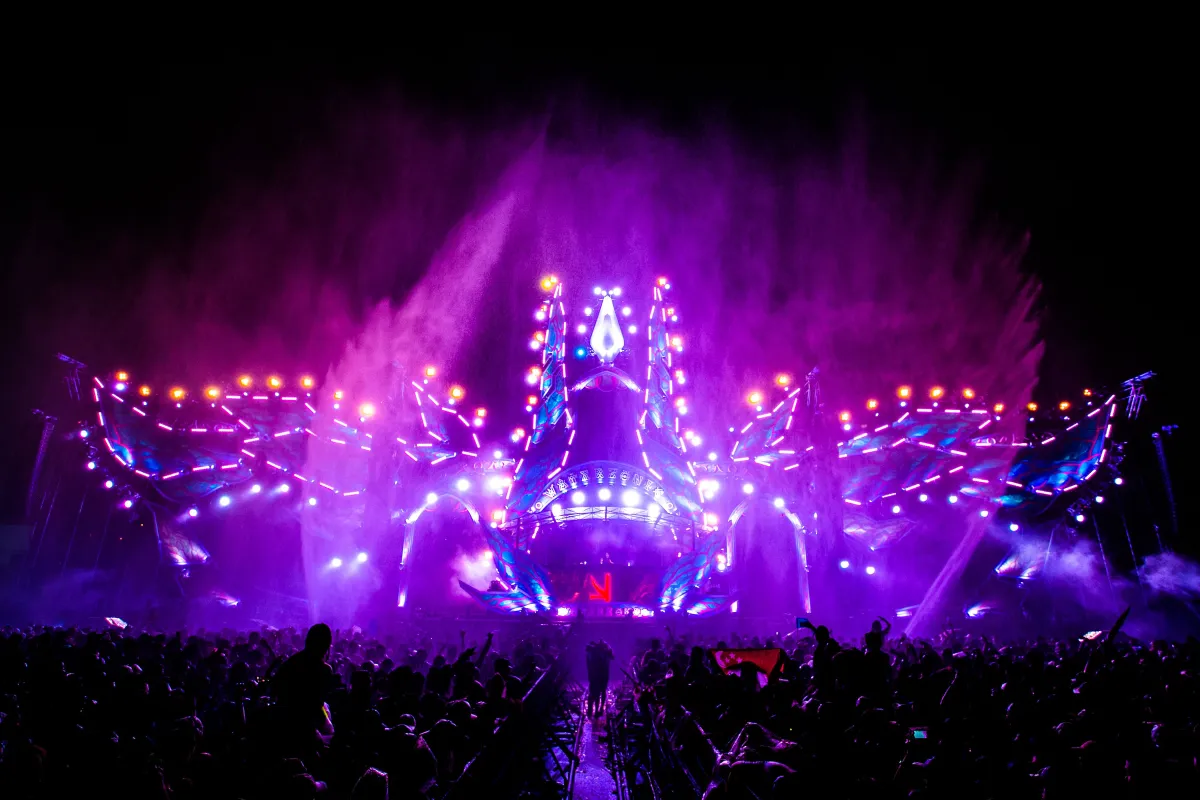 ปลดปล่อยความสนุกไปกับโปรดักชั่นสุดอลังการ Waterzonic 2017