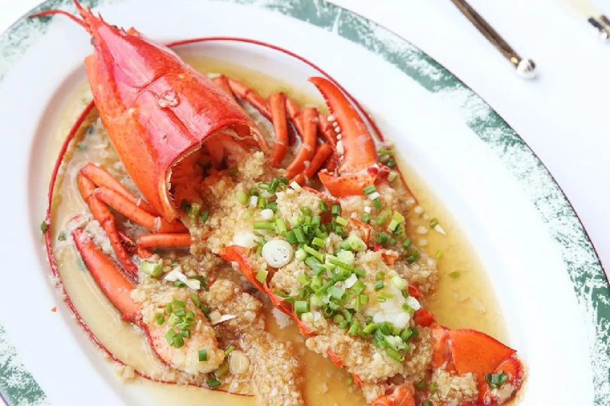 ห้องอาหารไดนาสตี้ นำความอร่อยสู่ใจกลางเมือง