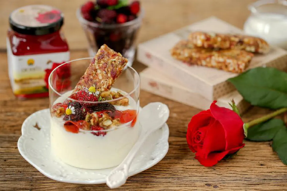 จากยอดดอยสู่บ้านเรา มื้อเช้ากับวัตถุดิบจากโครงการหลวง : โยเกิร์ตพาร์เฟต์