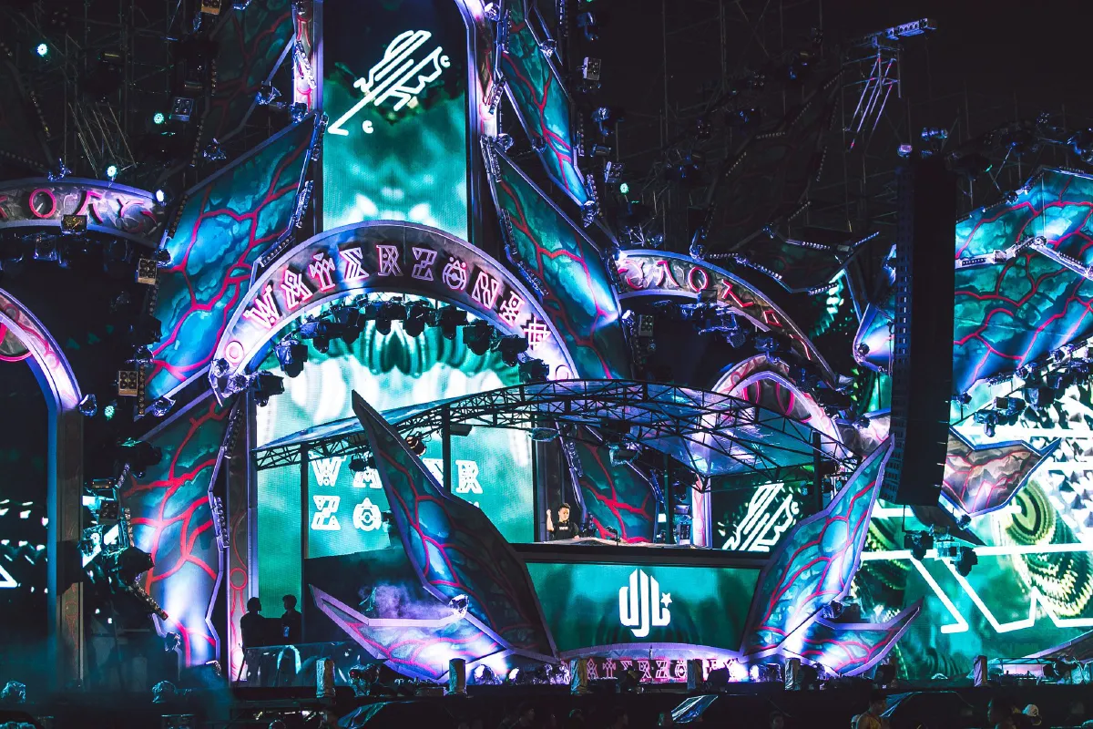 ปลดปล่อยความสนุกไปกับโปรดักชั่นสุดอลังการ Waterzonic 2017