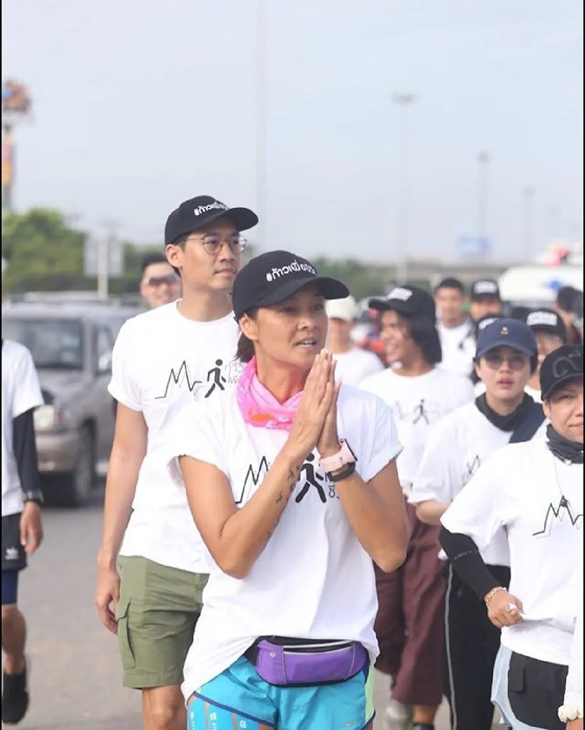 ลูกเกด นำขบวนเดินระดมทุนตากแดดลุยฝน 7 วัน ยอดบริจาค 6 ล้านบาท