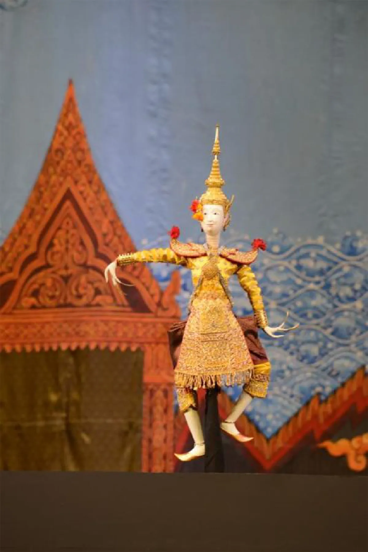 หุ่นกระบอกและหุ่นหลวง