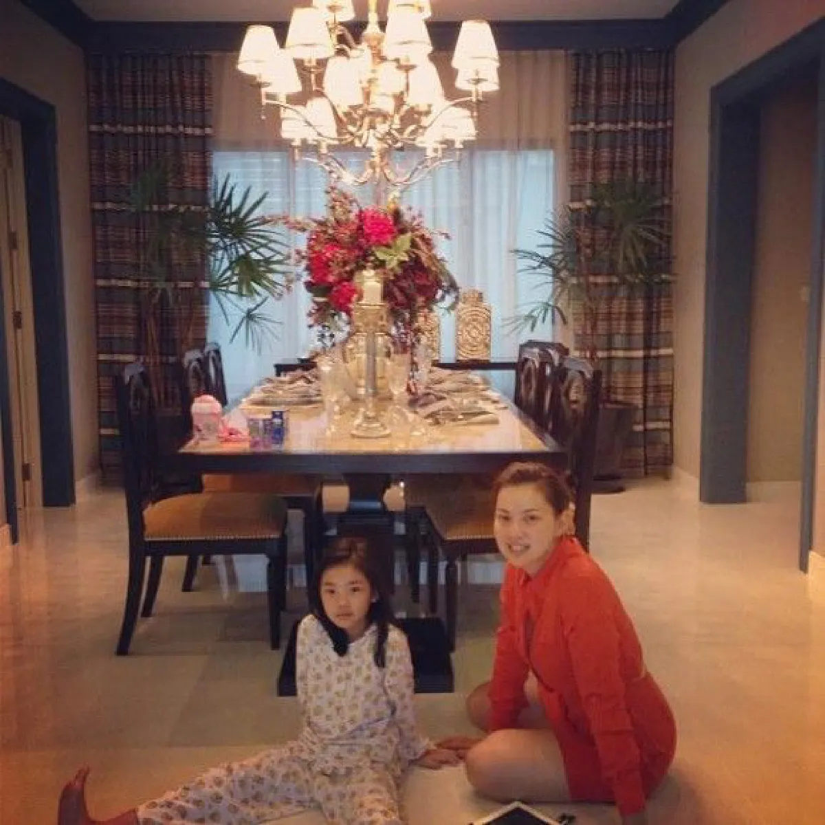 25 ภาพคฤหาสน์หรูแสนอบอุ่น ของ “บุ๋ม ปนัดดา”