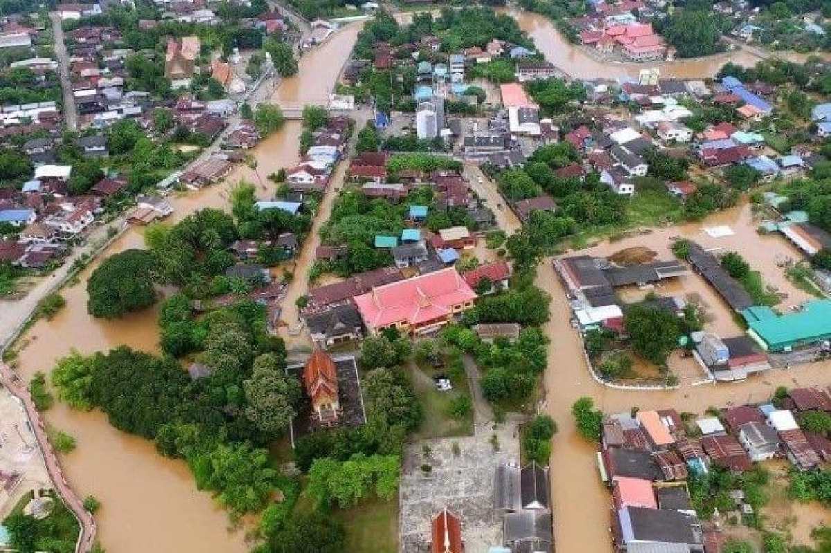 เพชรบูรณ์ยังอ่วม!น้ำป่าสักเอ่อท่วมหลายชุมชน เพชรบูรณ์ยังอ่วม!น้ำป่าสักเอ่อท่วมหลายชุมชน