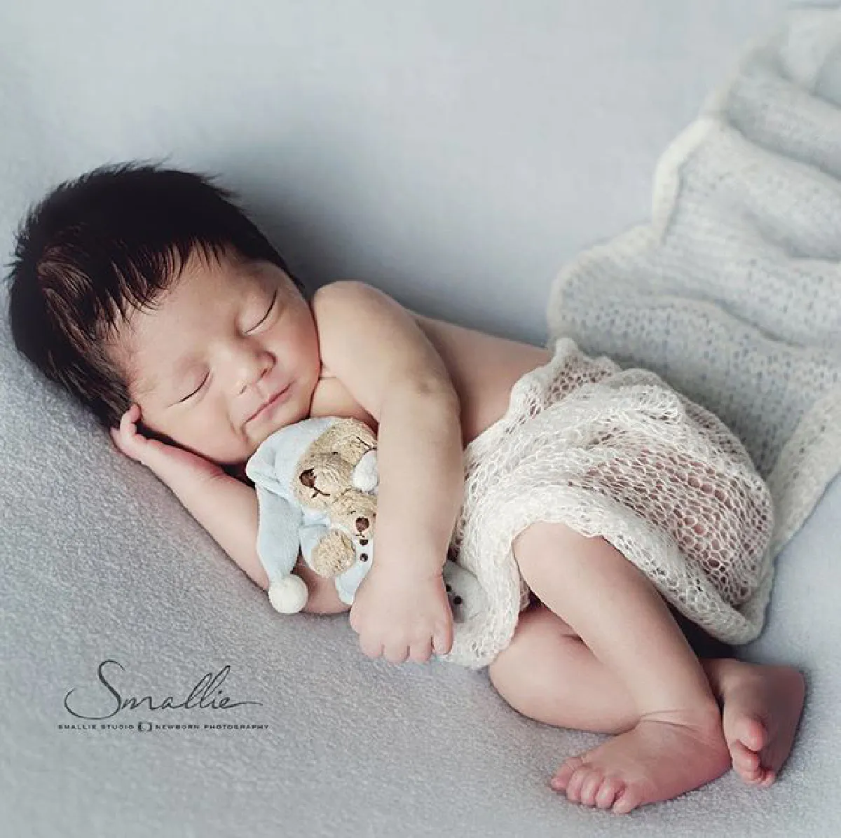 น่ารักเหมือนตุ๊กตา! น้องเทย์แลน ลูกชายของ ลิซ่า ถ่ายแบบครั้งแรก