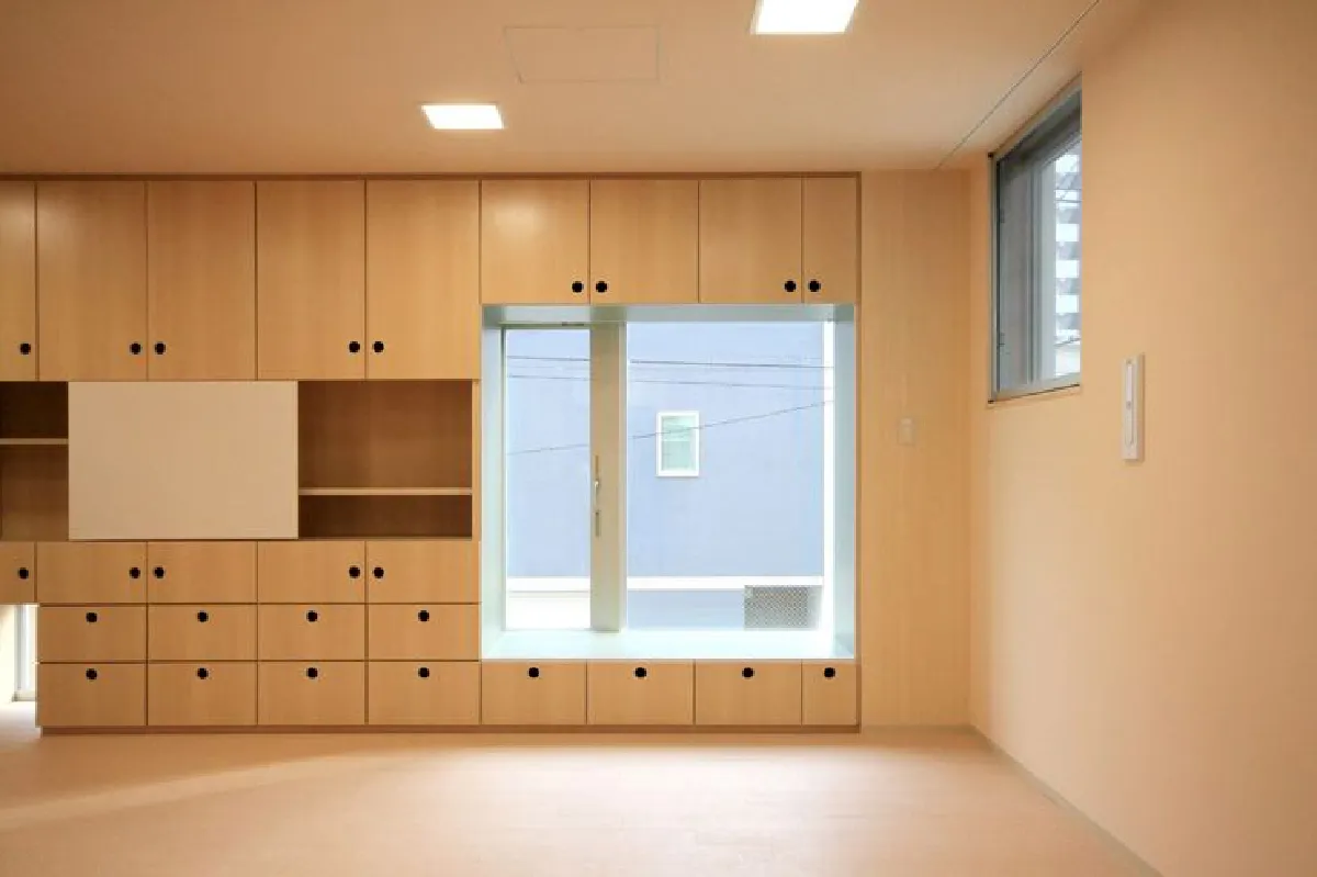 ความญี่ปุ่น! ตึกสีสันสดใสน่ารัก แท้จริงแล้วคือโรงเรียนอนุบาล