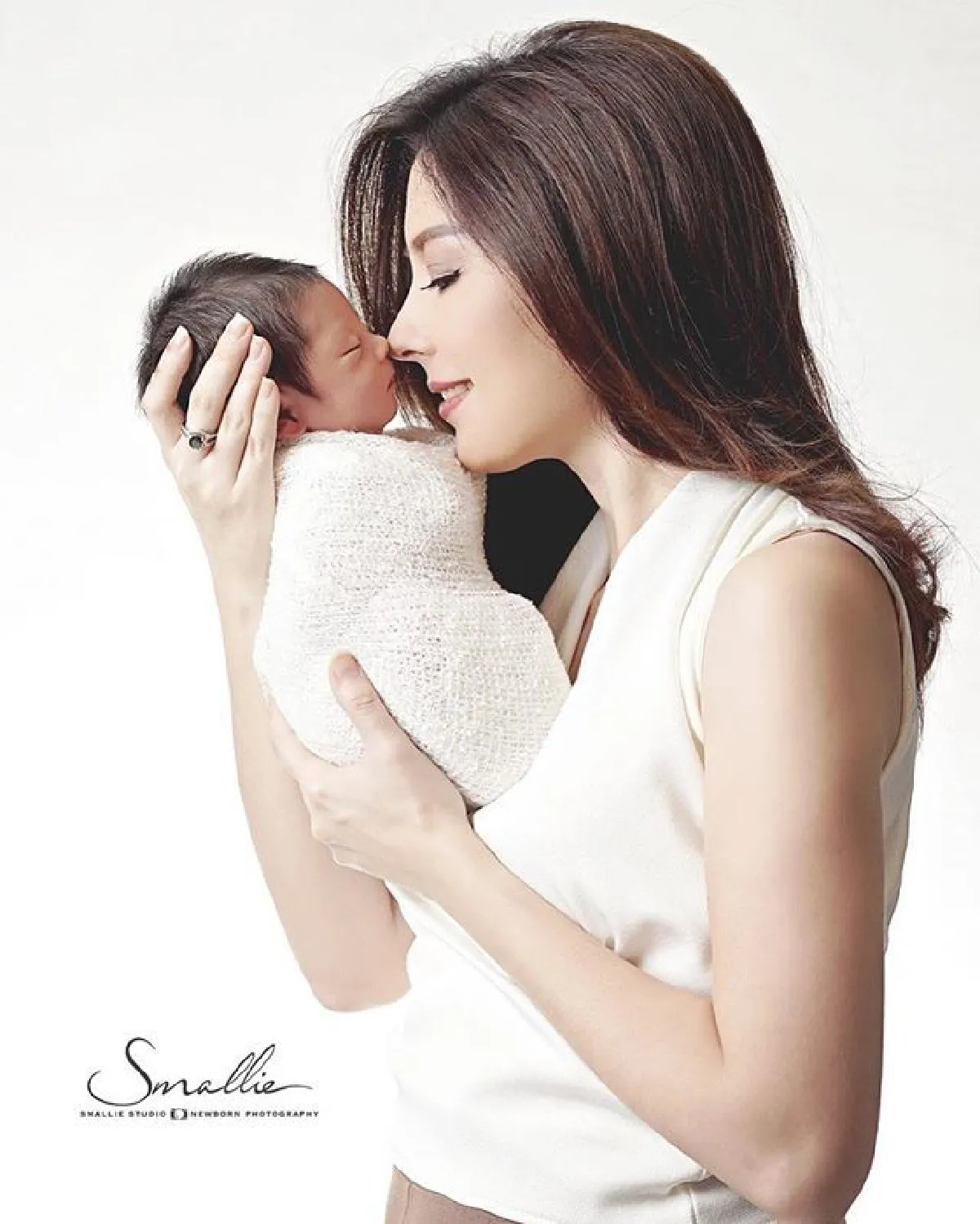 น่ารักเหมือนตุ๊กตา! น้องเทย์แลน ลูกชายของ ลิซ่า ถ่ายแบบครั้งแรก