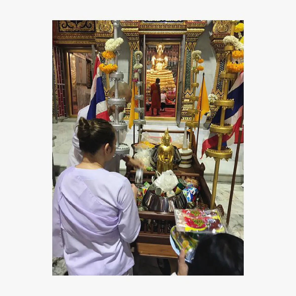 ตั๊ก บงกช ตั้งใจบวชถือศีล ถวายป็นพระราชกุศลแด่ในหลวง ร.9