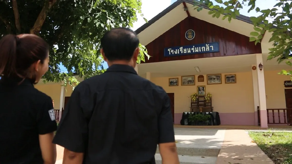 แนน วรวิตา พาชมโรงเรียนพระราชทานแห่งแรกของไทย