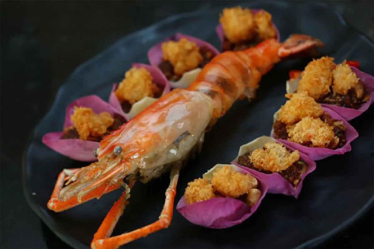 แบ่งปันมื้ออร่อยร่วมกัน ห้องอาหารไทยสวนบัว