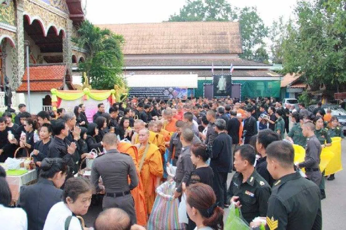 ทั่วไทยบำเพ็ญกุศลครบ1ปีวันสวรรคตในหลวงร.9
