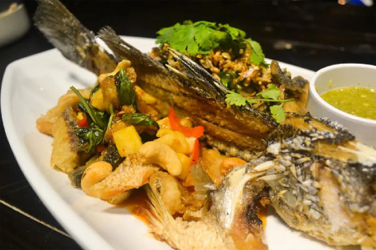 ร้าน 5 แยก อร่อยเบอร์นี้ต้องลอง