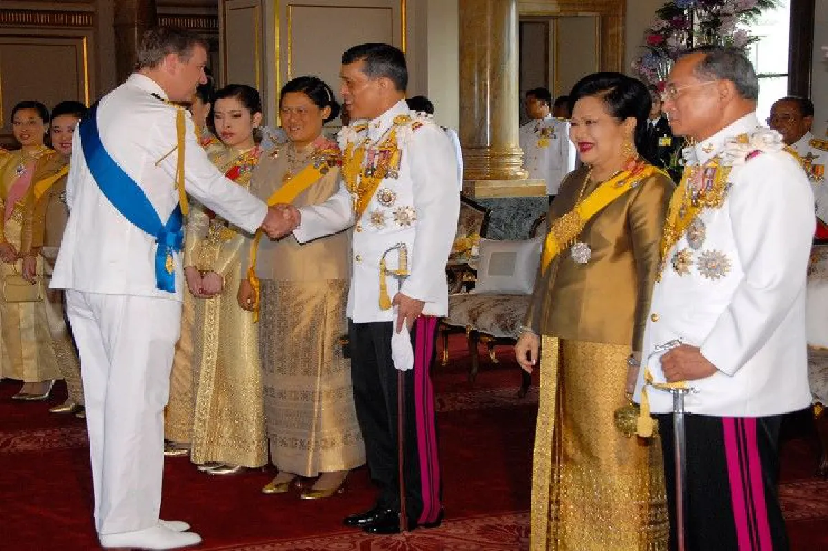 ประมวลภาพในหลวงรัชกาลที่ 9 กษัตริย์นักการทูต กับประมุขต่างชาติ