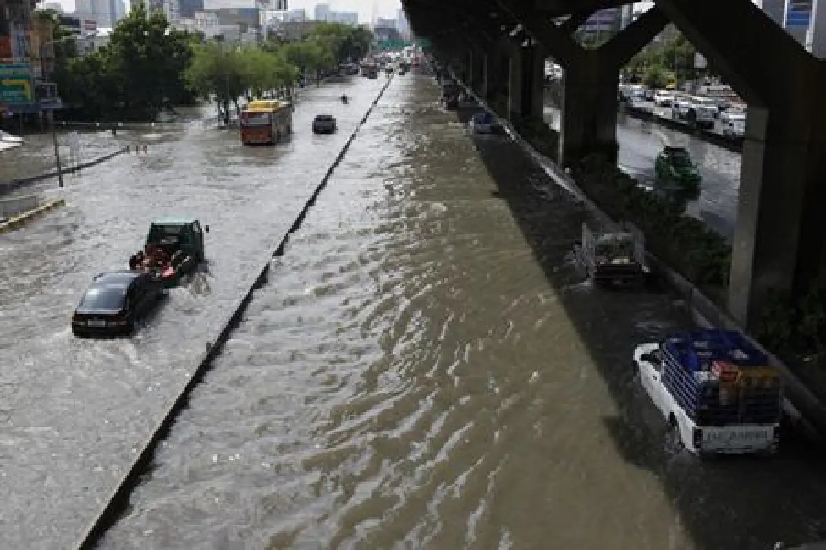 ผู้ว่าฯ กทม.รับมี 55 จุดวิกฤต-เร่งระบายเต็มที่หลายจุดเริ่มแห้ง