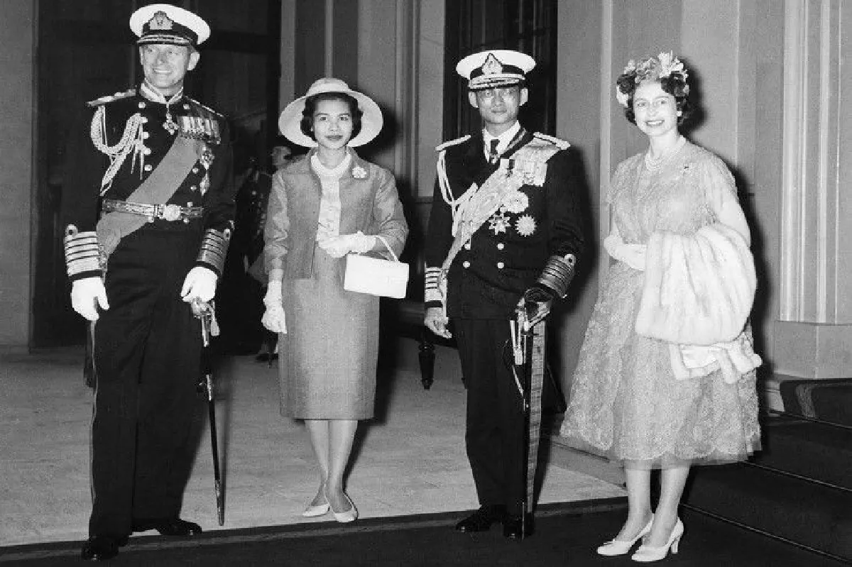 ประมวลภาพในหลวงรัชกาลที่ 9 กษัตริย์นักการทูต กับประมุขต่างชาติ