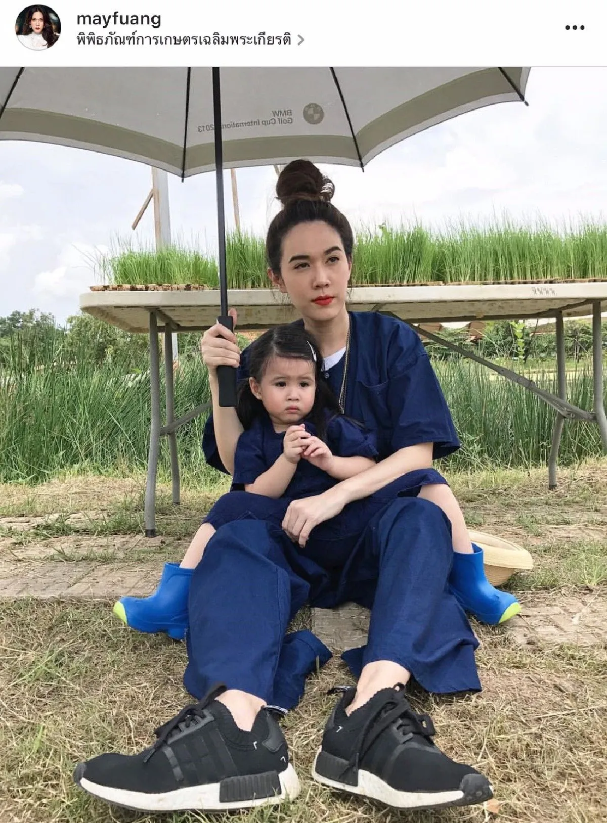 รวมภาพลูกดาราคนดัง ดำนาปลูกข้าว เรียนรู้การดำรงชีวิตในวิถีพอเพียง