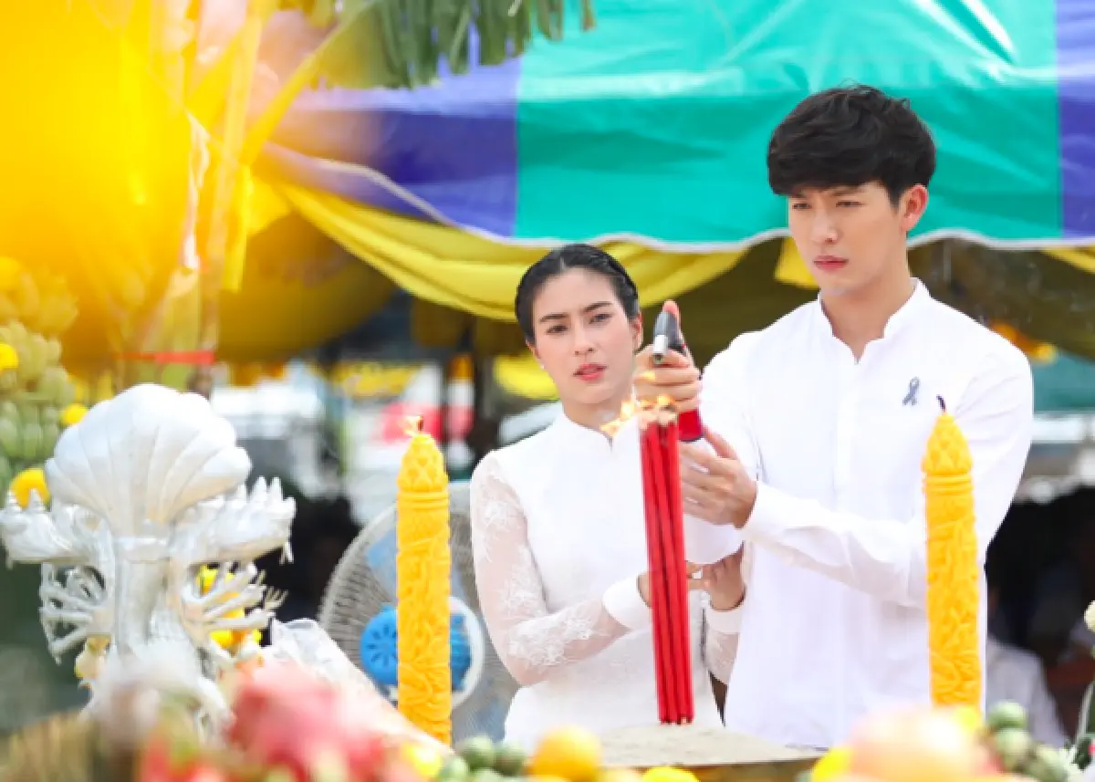 คู่รักสายบุญ!  “พุฒ-จุ๋ย” ร่วมบุญกันสร้างพระอุโบสถ
