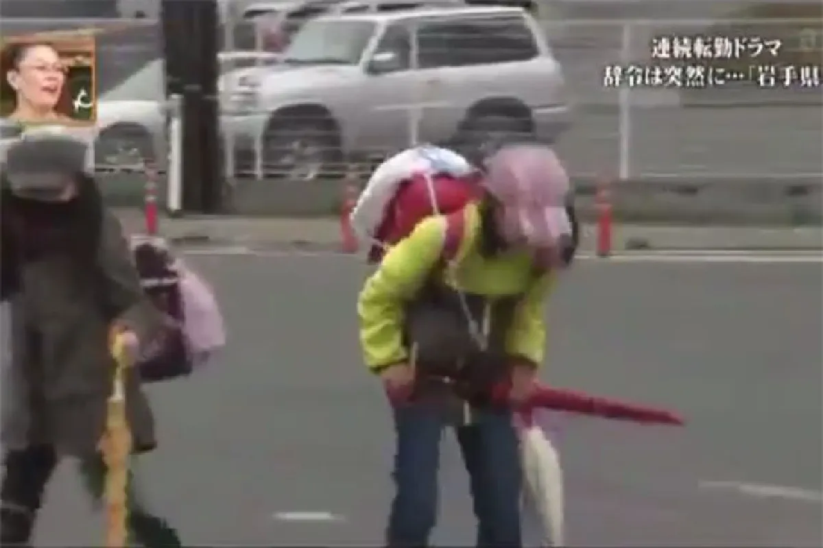 น่าเอาอย่าง! ญี่ปุ่นโค้งคำนับ “ขอบคุณ” รถที่จอดให้ข้ามถนน ช่วยลดอุบัติเหตุ