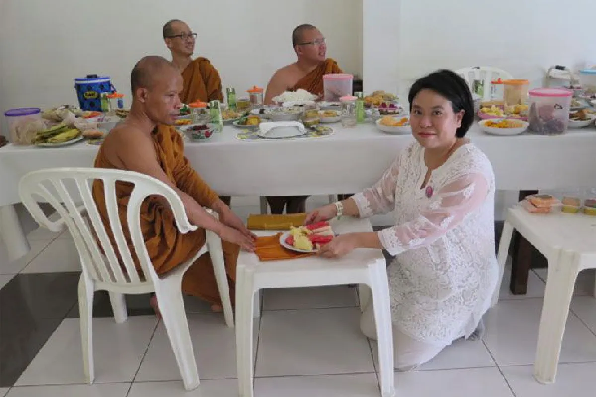 ขี่การุดาไปไหว้บุโรพุทโธ ที่อินโดนีเซีย กับ อ.ยุพา (2)