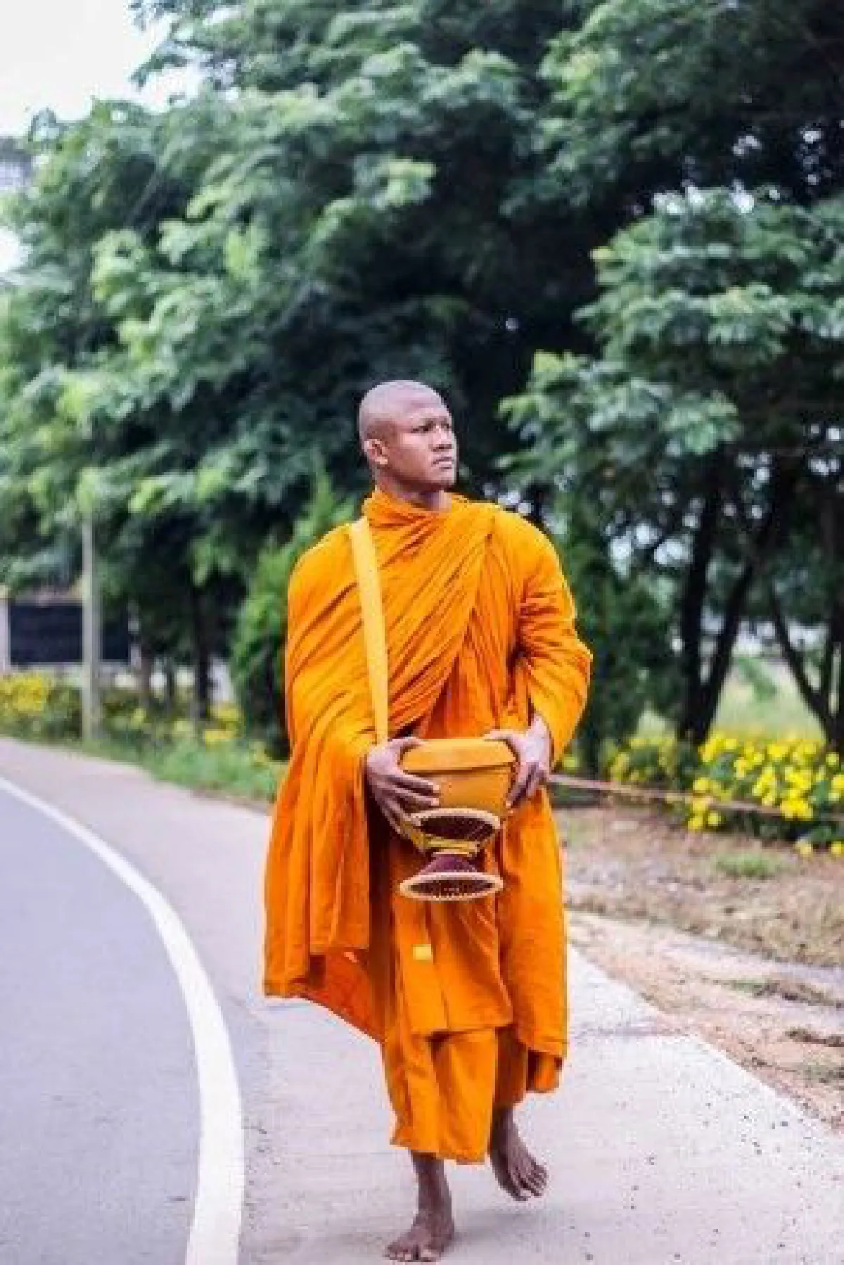 กิจวัตร "พระบัวขาว" ระหว่างบวชเพื่อถวายเป็นพระราชกุศล