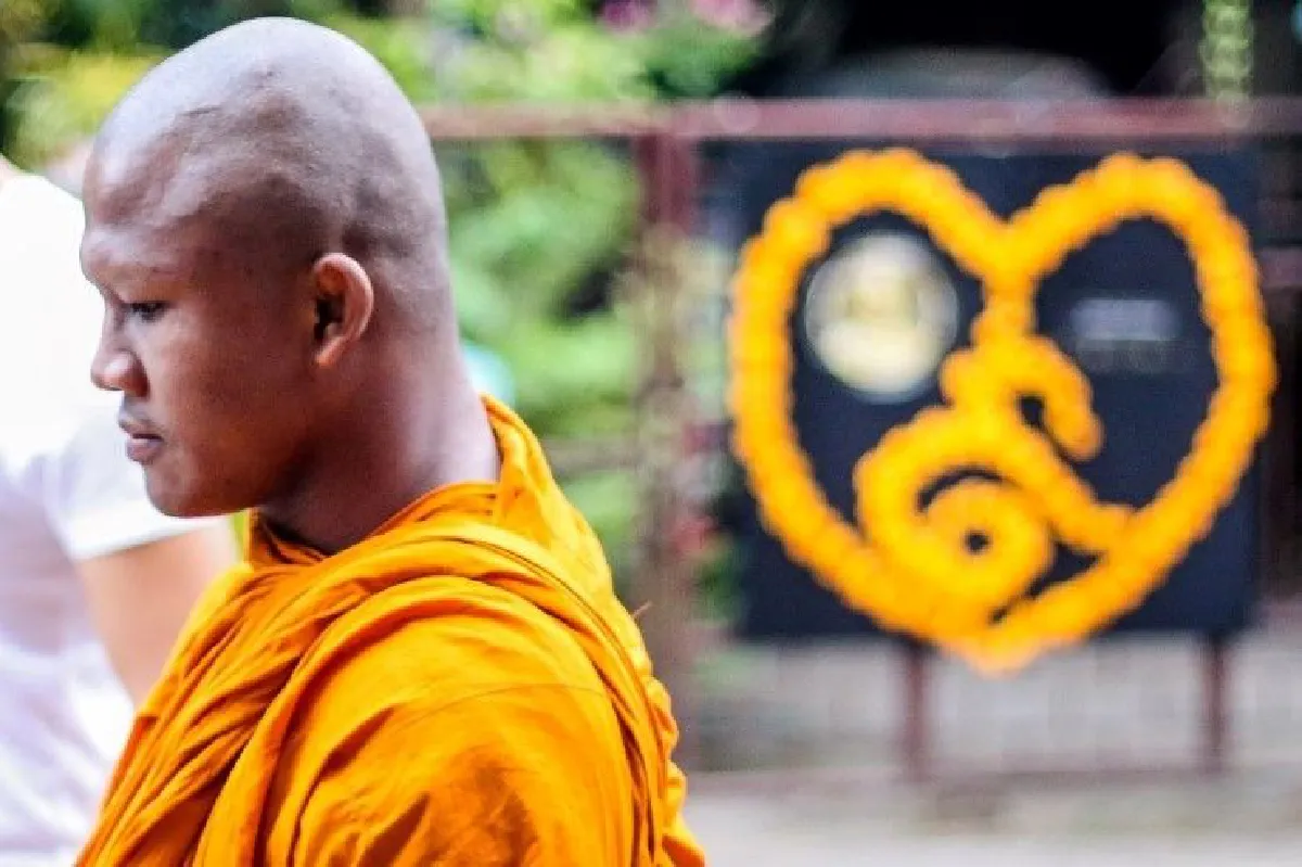 กิจวัตร "พระบัวขาว" ระหว่างบวชเพื่อถวายเป็นพระราชกุศล