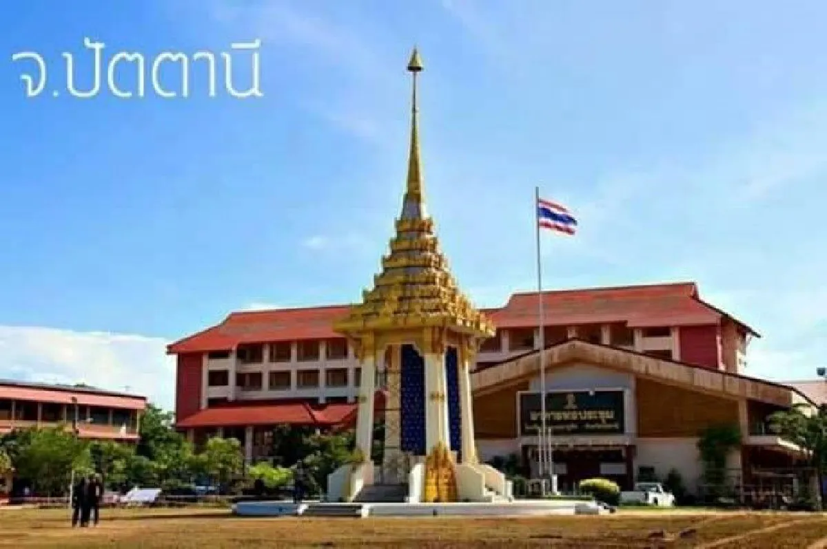 ภาพความสง่างาม "พระเมรุมาศจำลอง 14 จว.ภาคใต้"