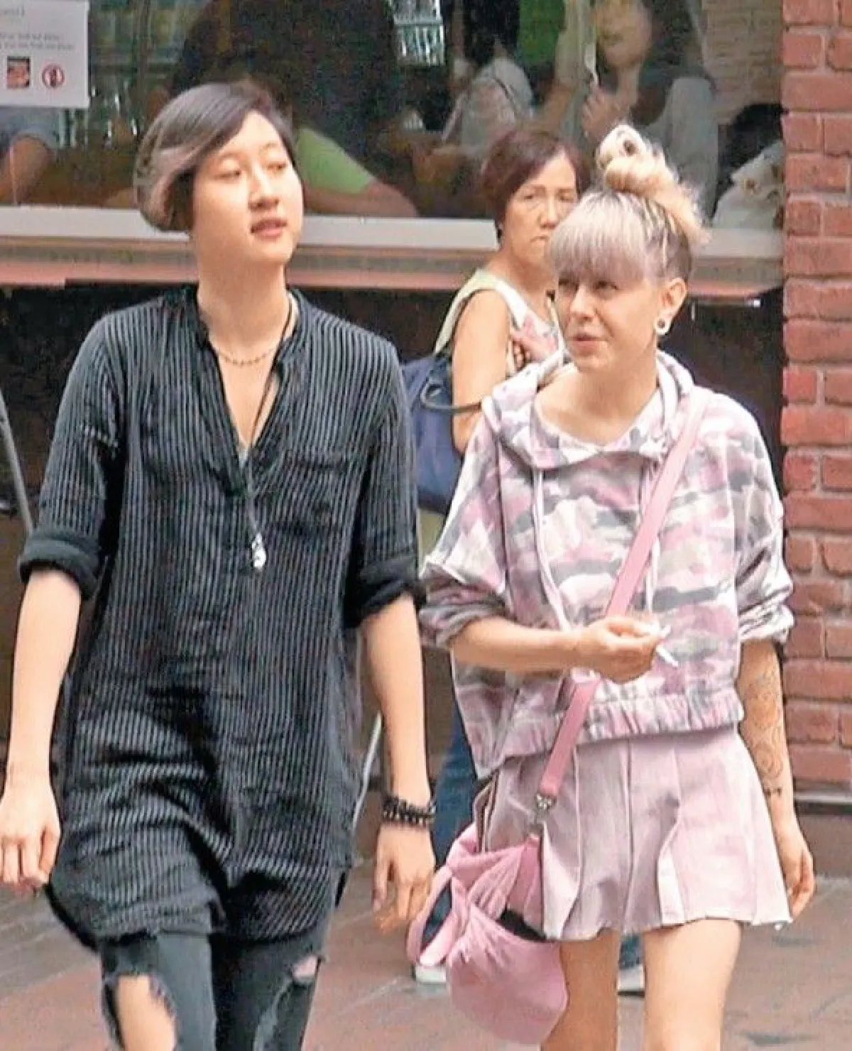 รับเป็นเลสเบี้ยน! "เอ็ตต้า อู๋" ลูกสาว “เฉินหลง” พร้อมทั้งเปิดตัวแฟนสาว