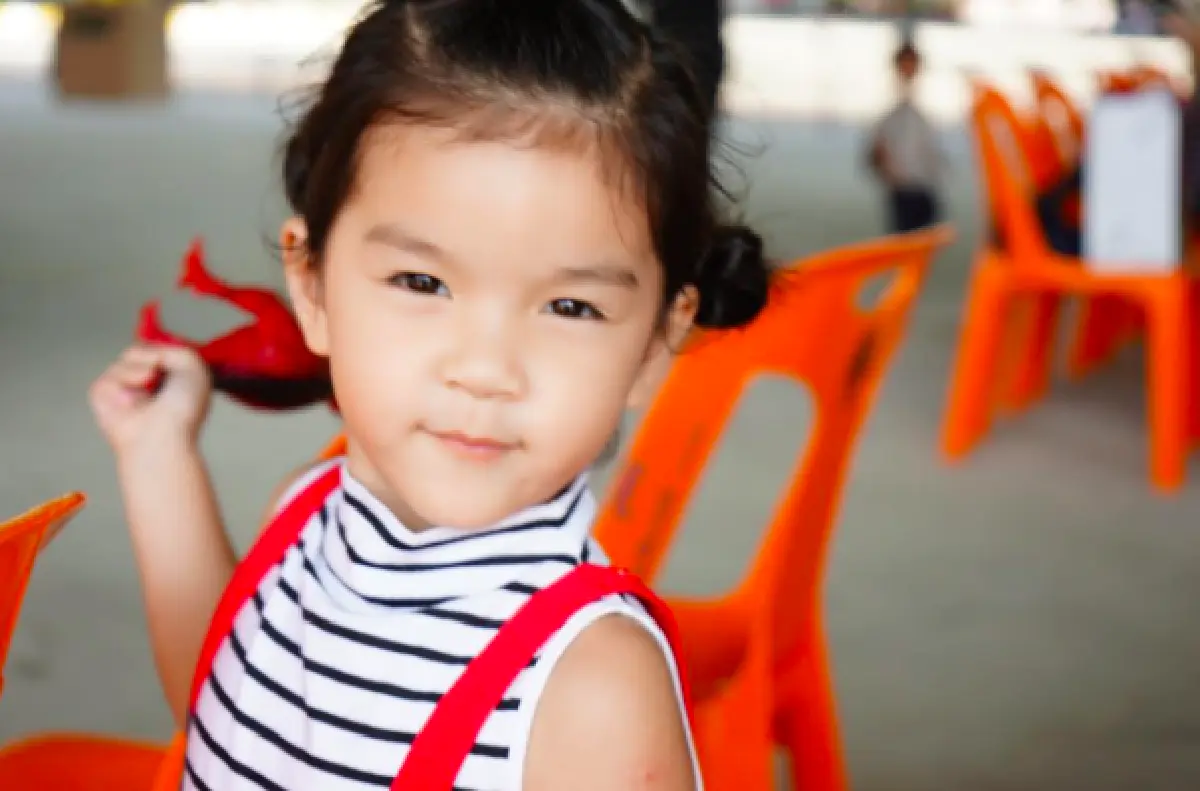 “น้องมะลิ” 4 ขวบแล้ว “แม่โบว์” จูงมือทำบุญพร้อมครอบครัว