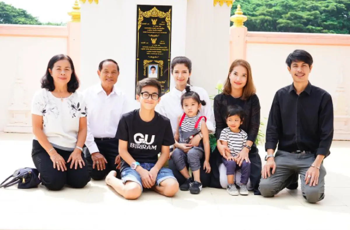 “น้องมะลิ” 4 ขวบแล้ว “แม่โบว์” จูงมือทำบุญพร้อมครอบครัว
