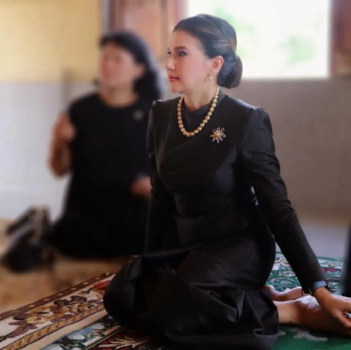 แอน สิเรียม ควงสามีชาวต่างชาติ ทำบุญถวายเป็นพระราชกุศลแด่ในหลวง ร.9