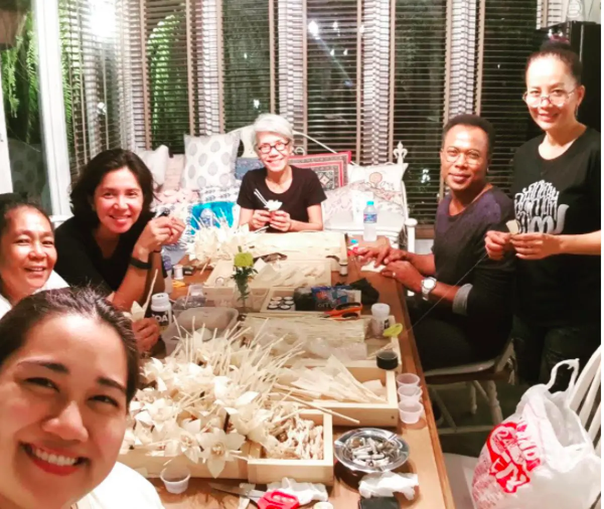 5 เดือน กับการเป็นจิตอาสางานพระราชพิธี ของ “ต่าย เพ็ญพักตร์”