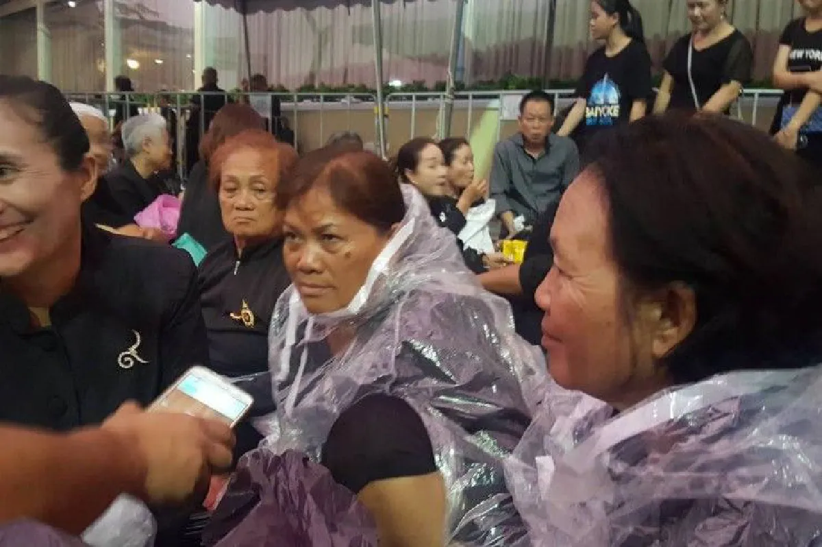 แรงศรัทธาและรักภักดี แดดร้อนฝนตกไม่ย่อท้อ