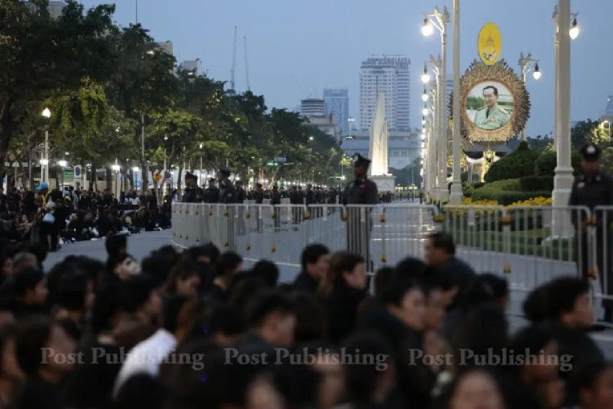 เปิด9จุดคัดกรองอีกรอบแล้ว คาดพื้นที่ชั้นในรอบสนามหลวงเต็มภายในเที่ยงคืน