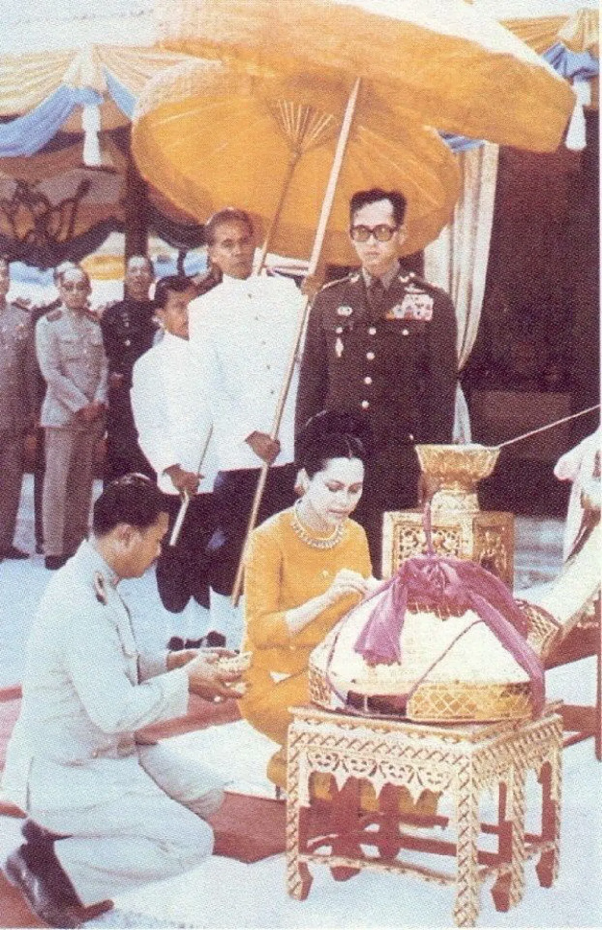 คนเมืองกาญจน์น้อมรำลึกในหลวงร.9เสด็จเยือน10ครั้ง