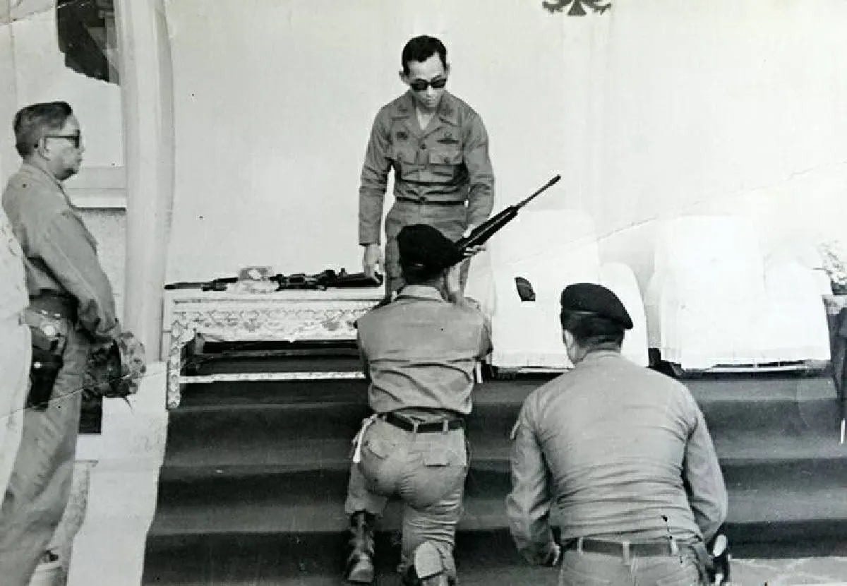 คนเมืองกาญจน์น้อมรำลึกในหลวงร.9เสด็จเยือน10ครั้ง