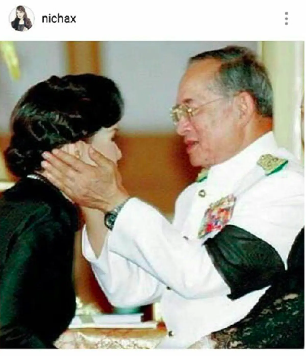 “ทูลกระหม่อมฯ” ทรงโพสต์ภาพ..."น้อมถวายกราบบังคมทูลลาพ่อ”