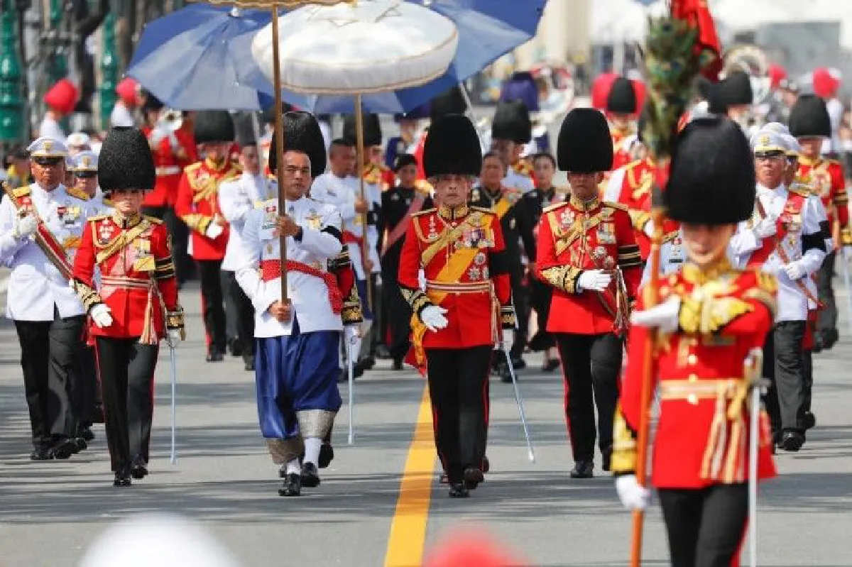 ภาพชุดพระราชพิธีเชิญพระบรมโกศไปพระเมรุมาศผ่านมุมมองสื่อต่างประเทศ