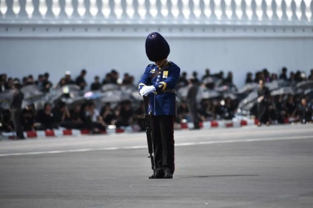 ภาพชุดพระราชพิธีเชิญพระบรมโกศไปพระเมรุมาศผ่านมุมมองสื่อต่างประเทศ